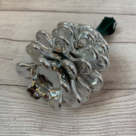 Silver Metal Pinecone Green Planter Stick Christmas Holiday Rustic Winter - Picture 5 of 8